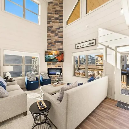 Smoky Fun Cabin